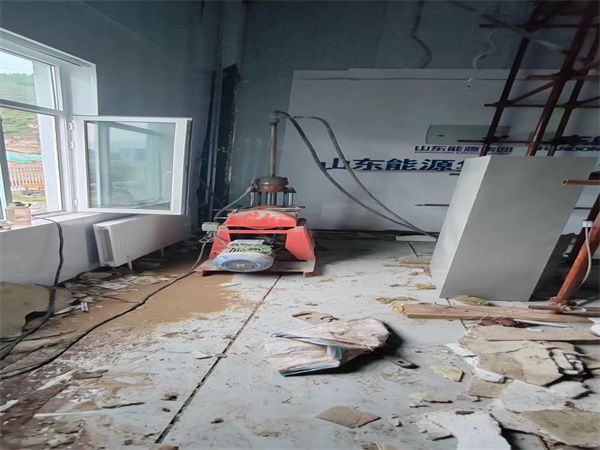 东丰地基基础下沉墙体裂缝加固注浆顶升施工